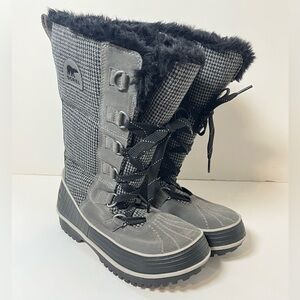 Sorel Tivoli High II Houndstooth Gray Black Snow Boots Women's Size 7.5